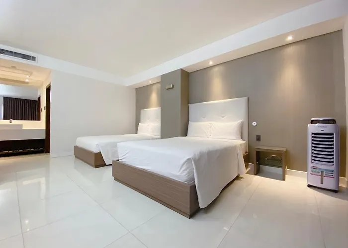 The Luxe Hotel